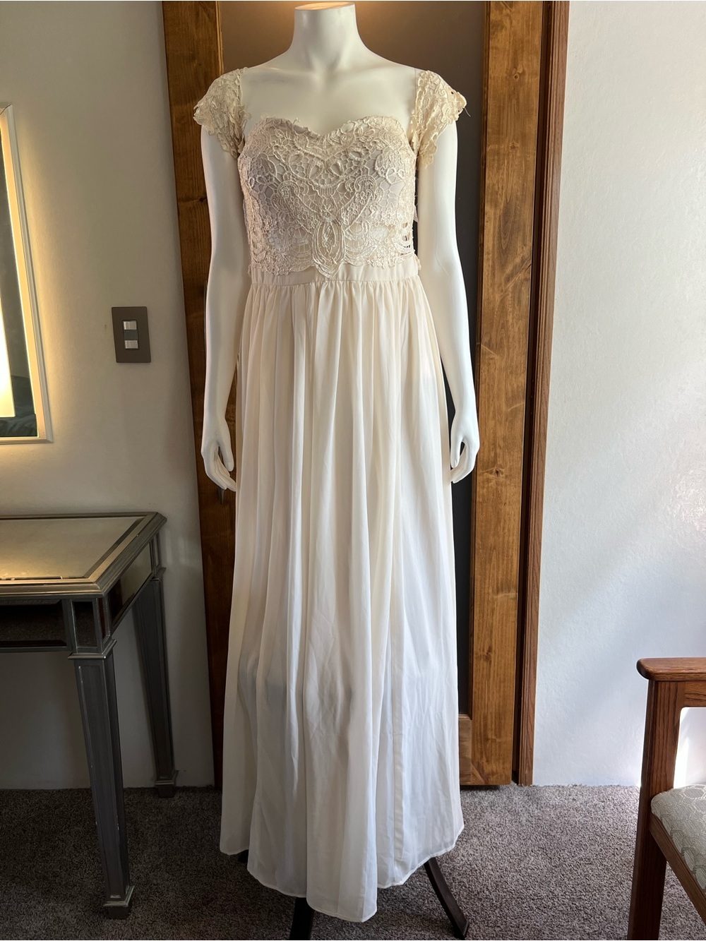 Womens Size L Ivory Dress